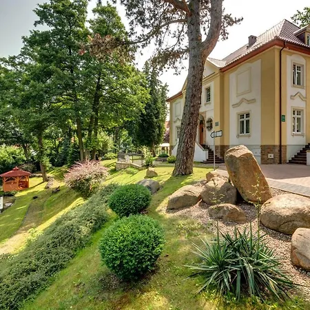 Apartament Z Duzym Tarasem W Rezydencji Nad Stawem Lägenhet *