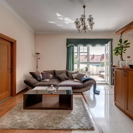 Apartament Z Duzym Tarasem W Rezydencji Nad Stawem Apartamento *