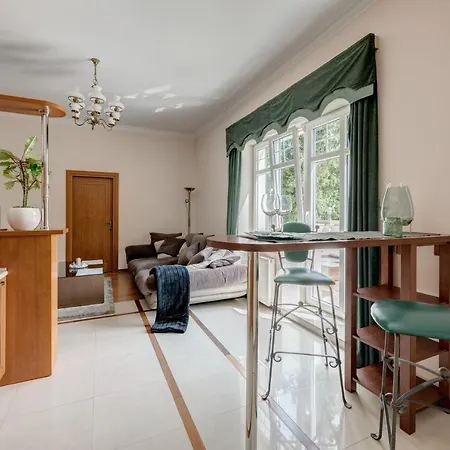 Apartamento Apartament Z Duzym Tarasem W Rezydencji Nad Stawem *